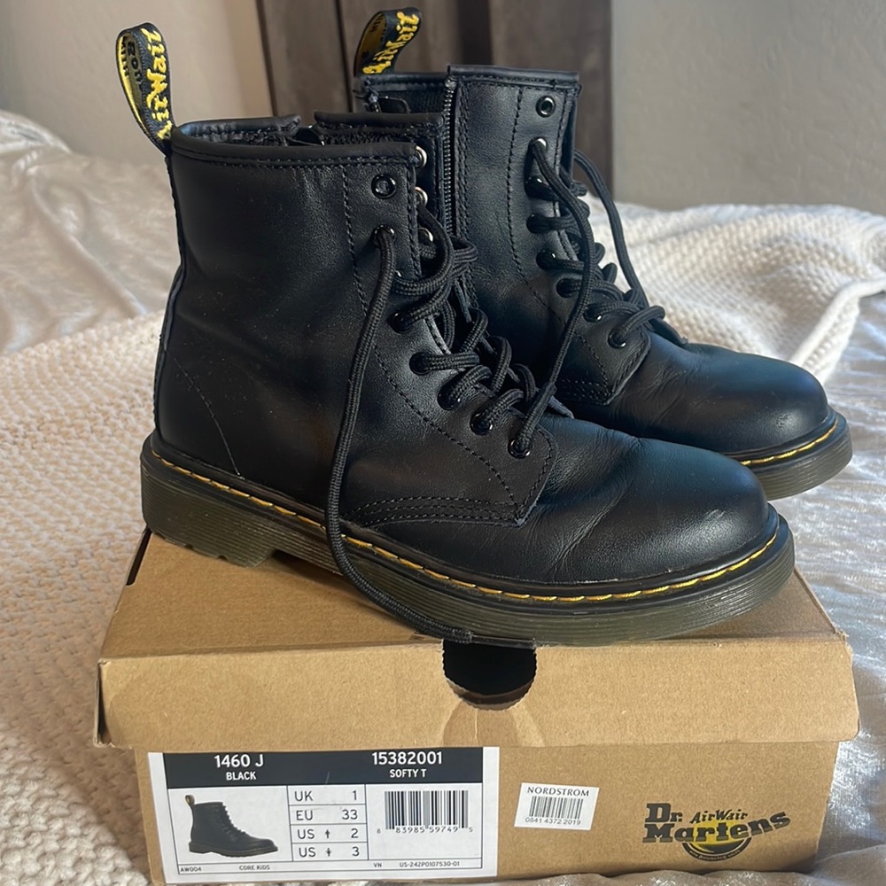 Girls boots